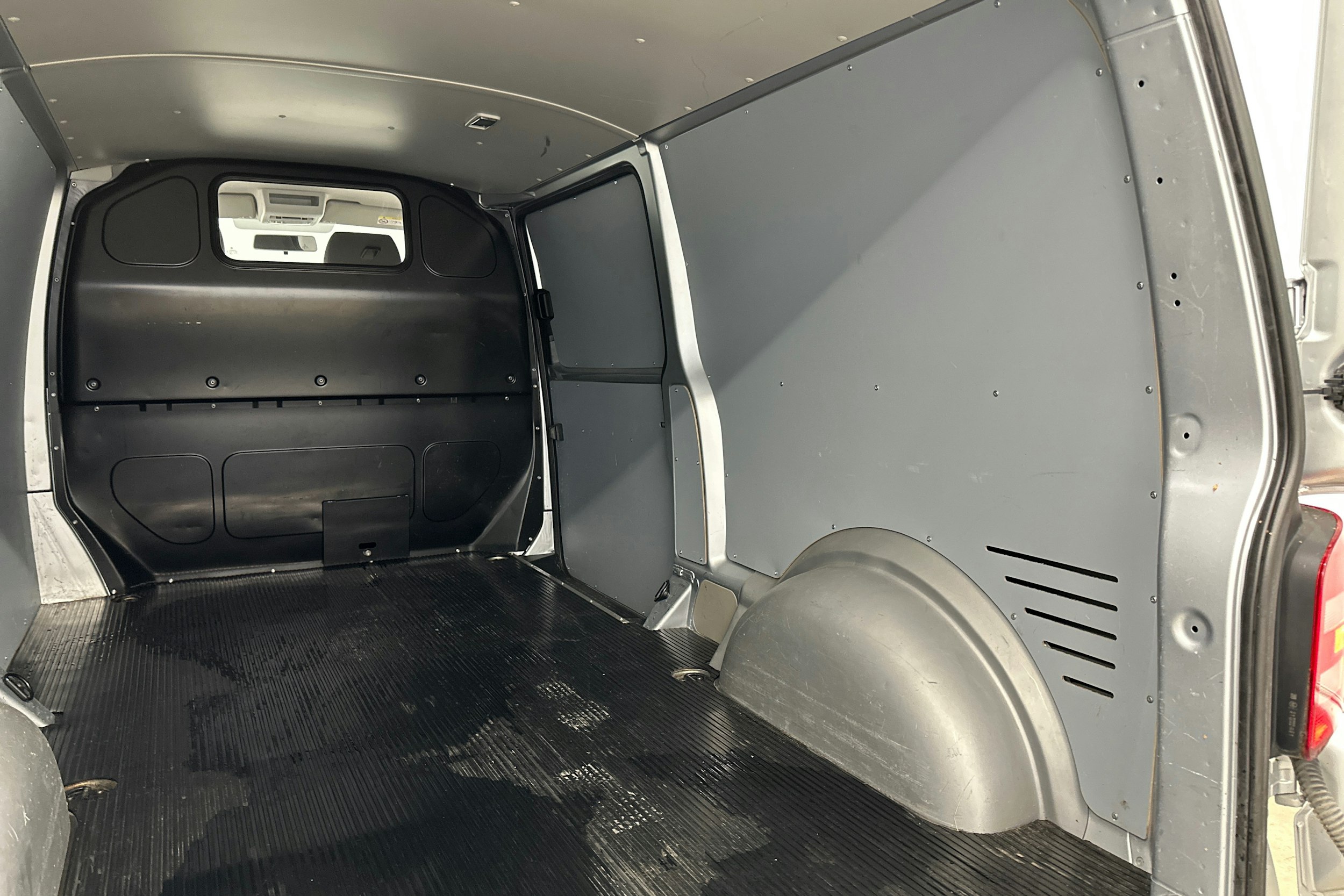 hopea Volkswagen Transporter 2017 kuva 20.