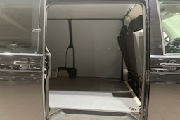Musta Volkswagen TRANSPORTER 2017 kuva 19.