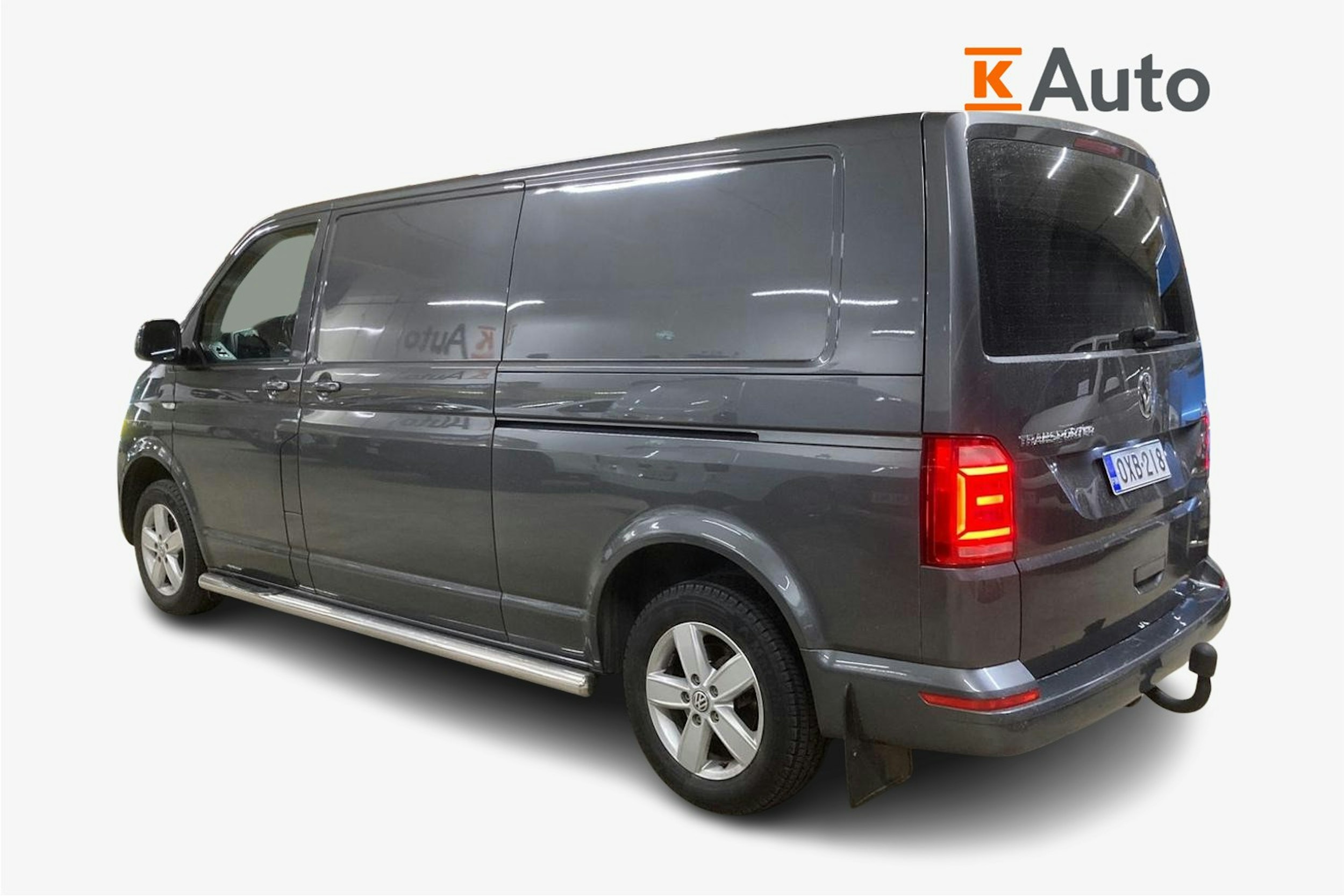 harmaa Volkswagen Transporter 2017 kuva 2.