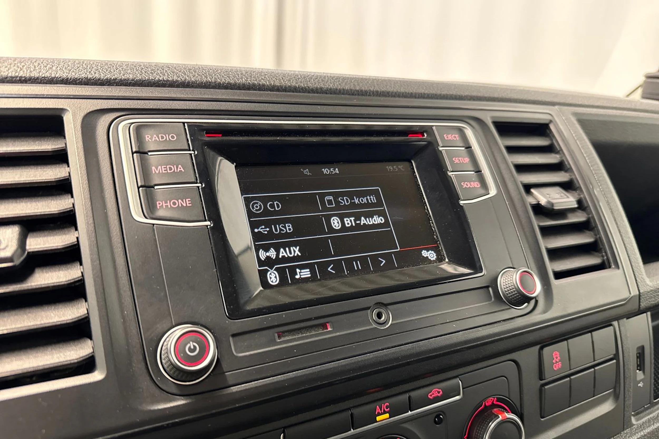 musta Volkswagen Transporter 2017 kuva 18.