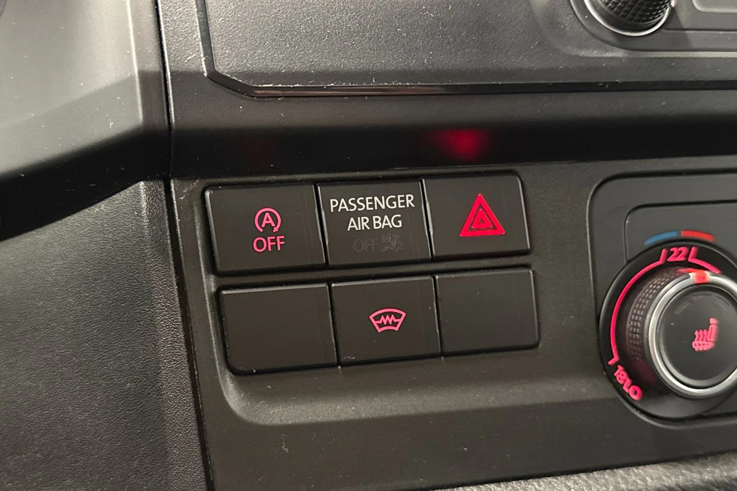 musta Volkswagen Transporter 2017 kuva 22.