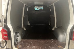 Valkoinen Volkswagen TRANSPORTER 2017 kuva 15.