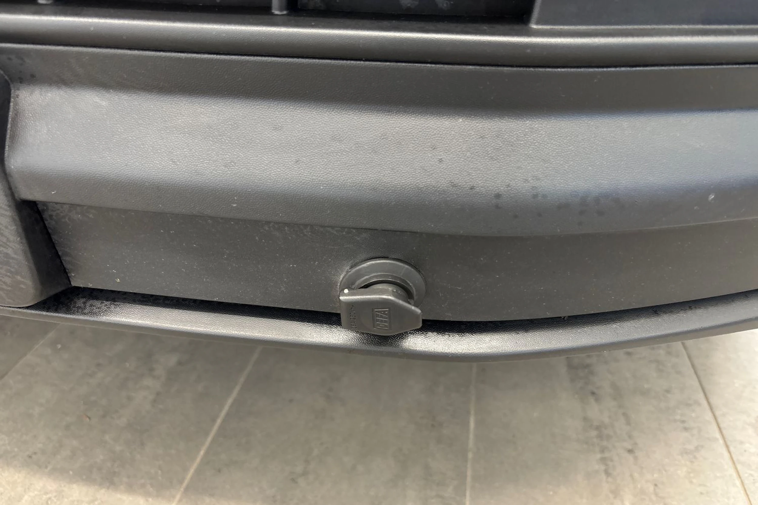valkoinen Volkswagen Transporter 2017 kuva 18.