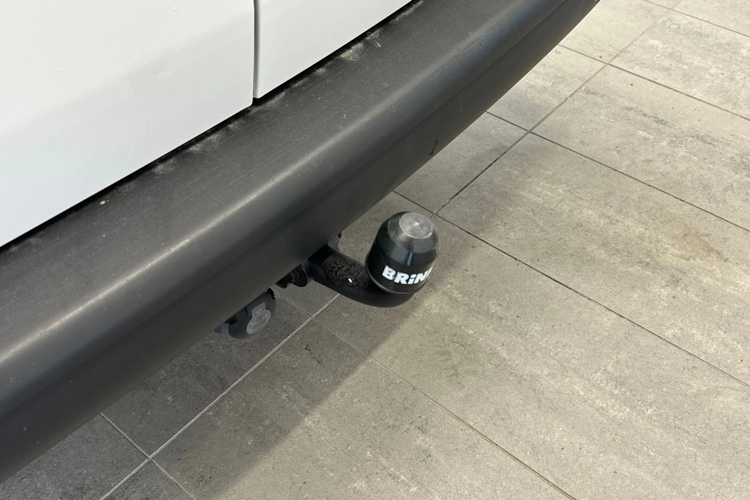 valkoinen Volkswagen Transporter 2017 kuva 28.
