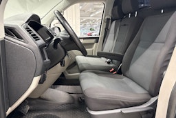 met. harmaa Volkswagen Transporter 2017 kuva 16.