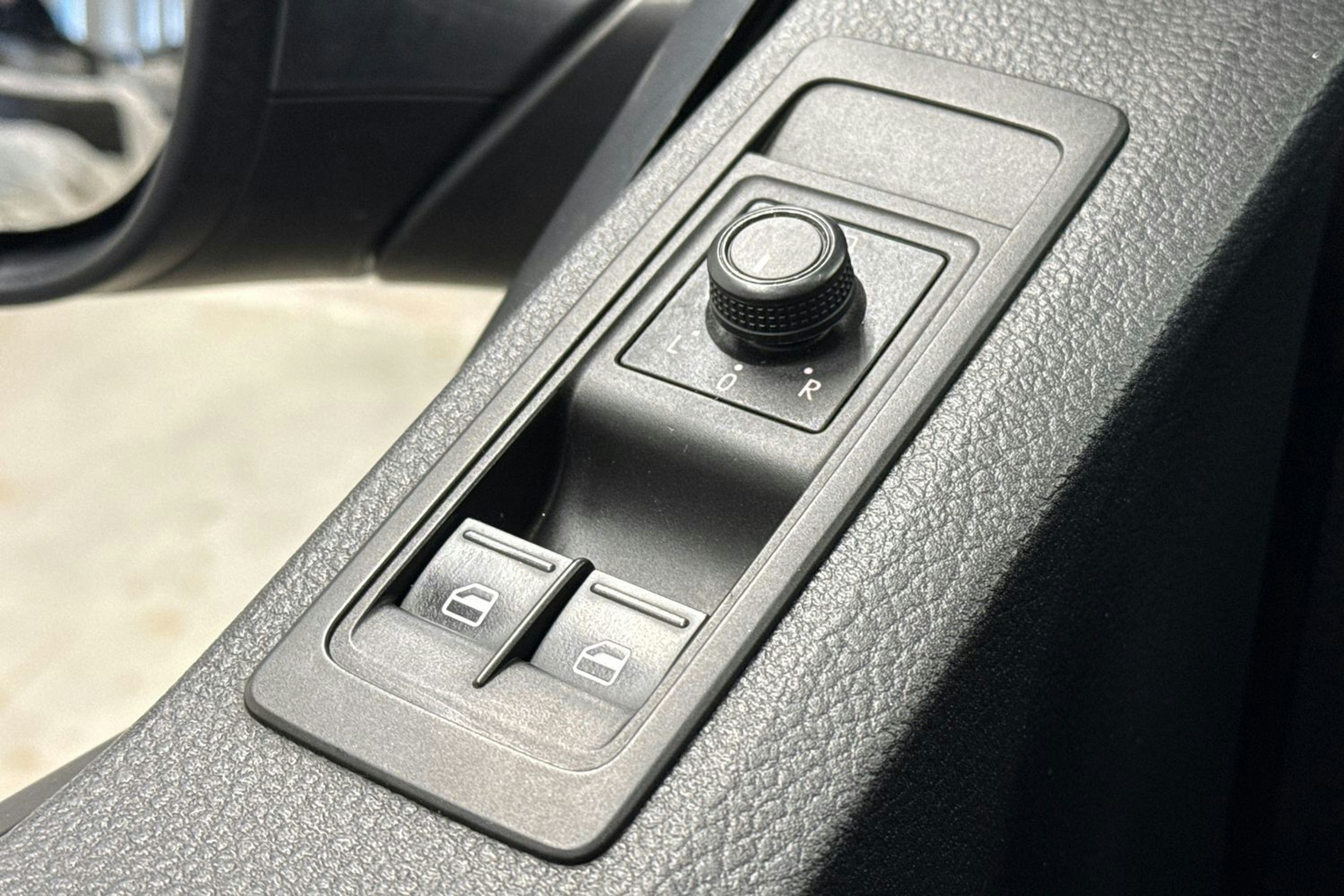 met. harmaa Volkswagen Transporter 2017 kuva 20.