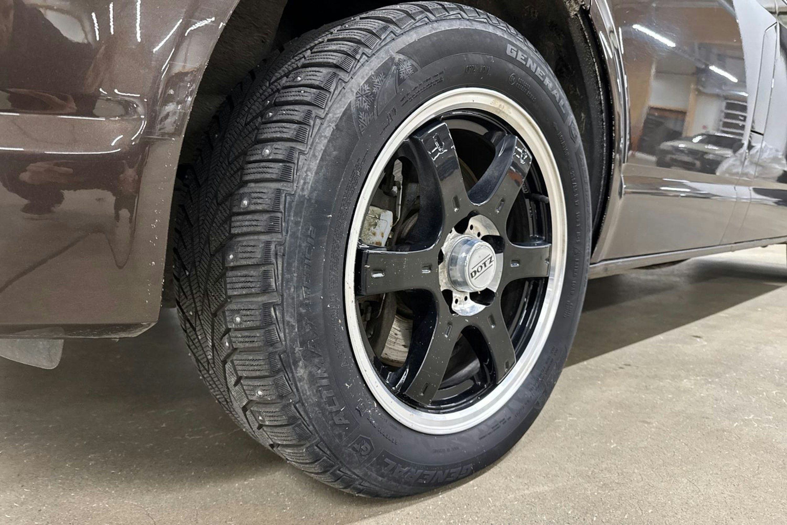 ruskea (beige) Volkswagen Transporter 2017 kuva 12.