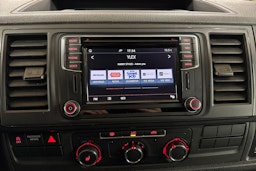 ruskea (beige) Volkswagen Transporter 2017 kuva 23.