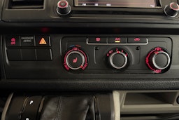 ruskea (beige) Volkswagen Transporter 2017 kuva 26.