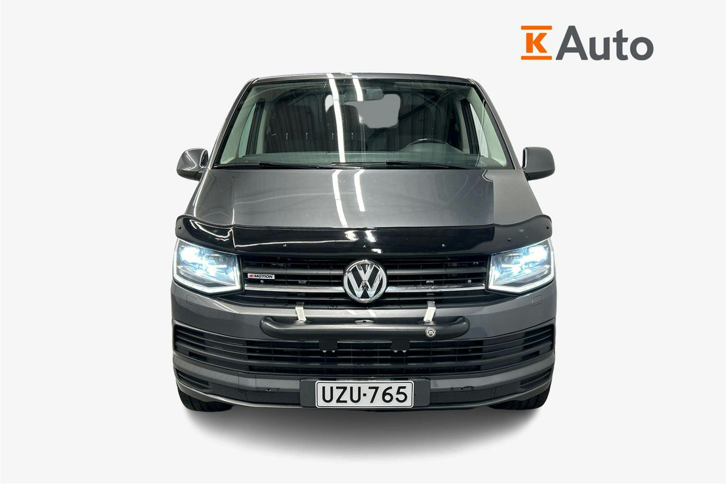 harmaa Volkswagen Transporter 2017 kuva 5.
