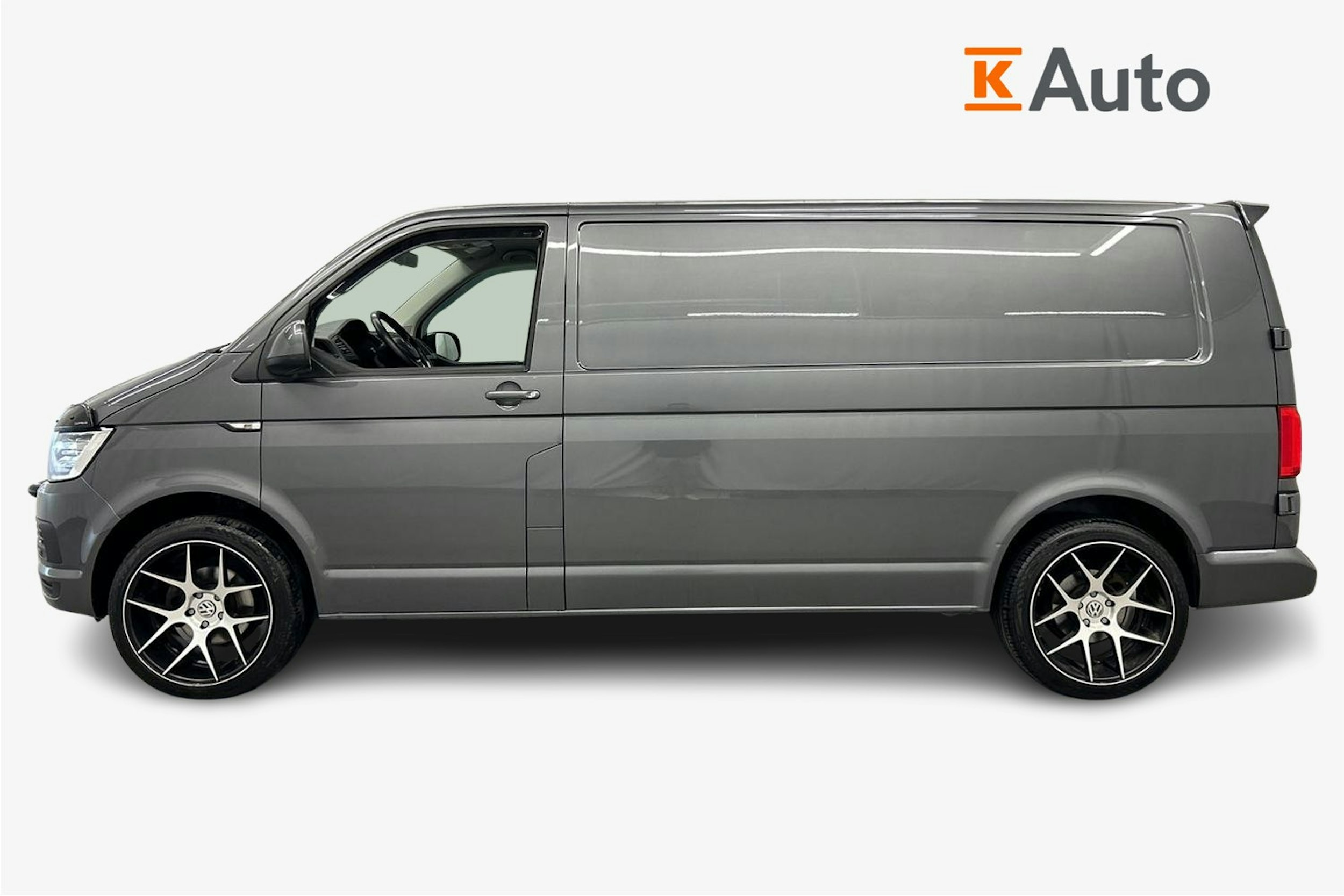 harmaa Volkswagen Transporter 2017 kuva 6.