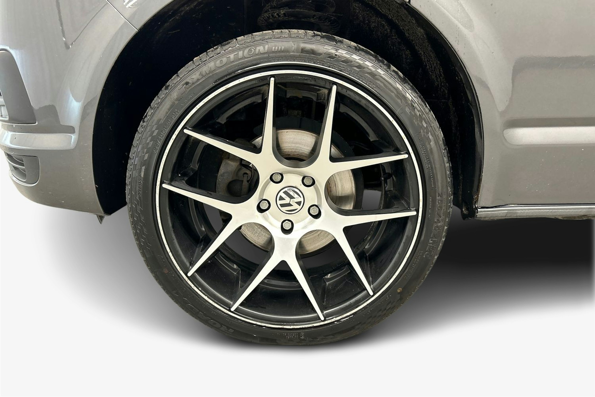 harmaa Volkswagen Transporter 2017 kuva 11.