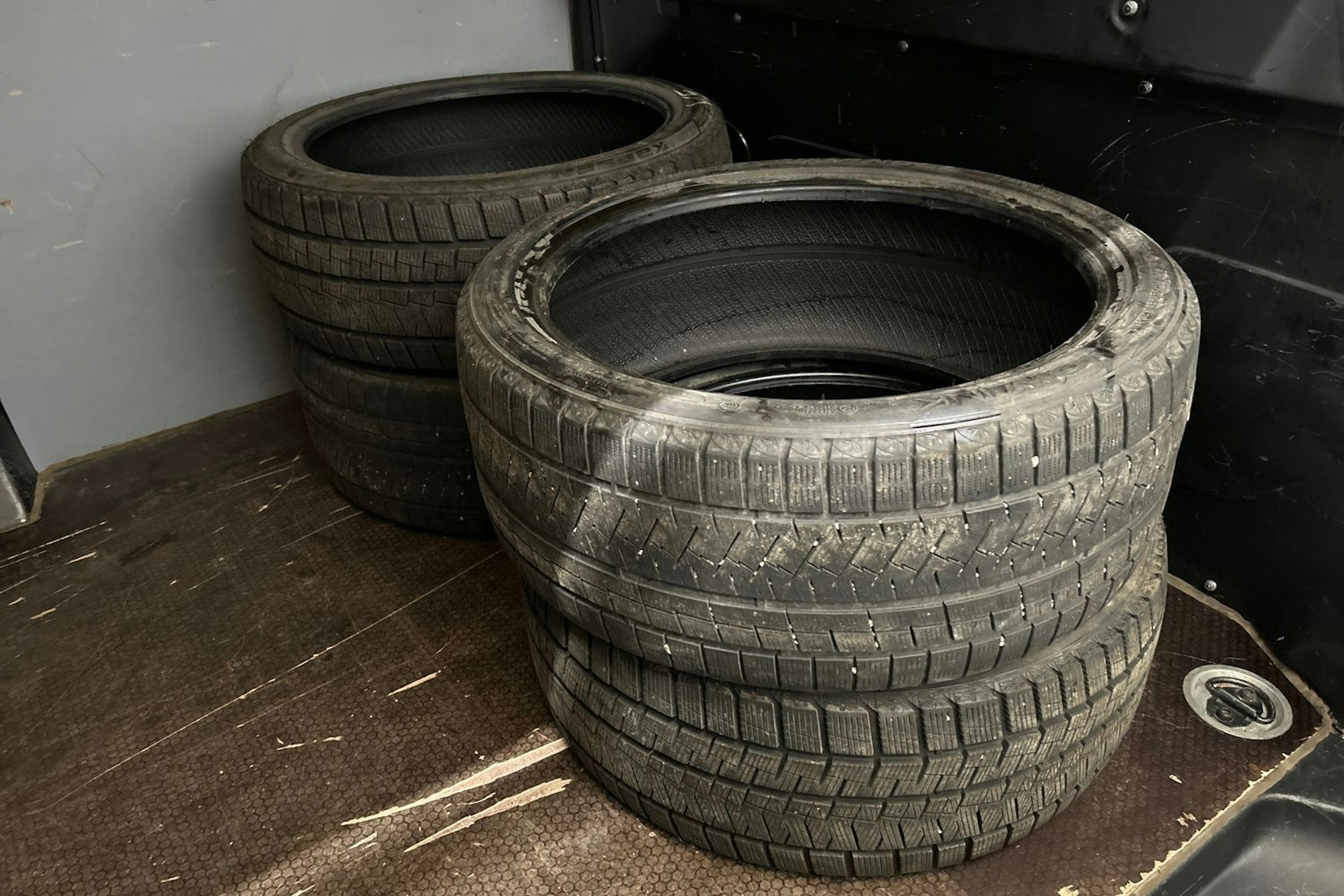 harmaa Volkswagen Transporter 2017 kuva 14.