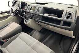 harmaa Volkswagen Transporter 2017 kuva 15.