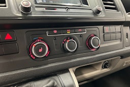 harmaa Volkswagen Transporter 2017 kuva 21.