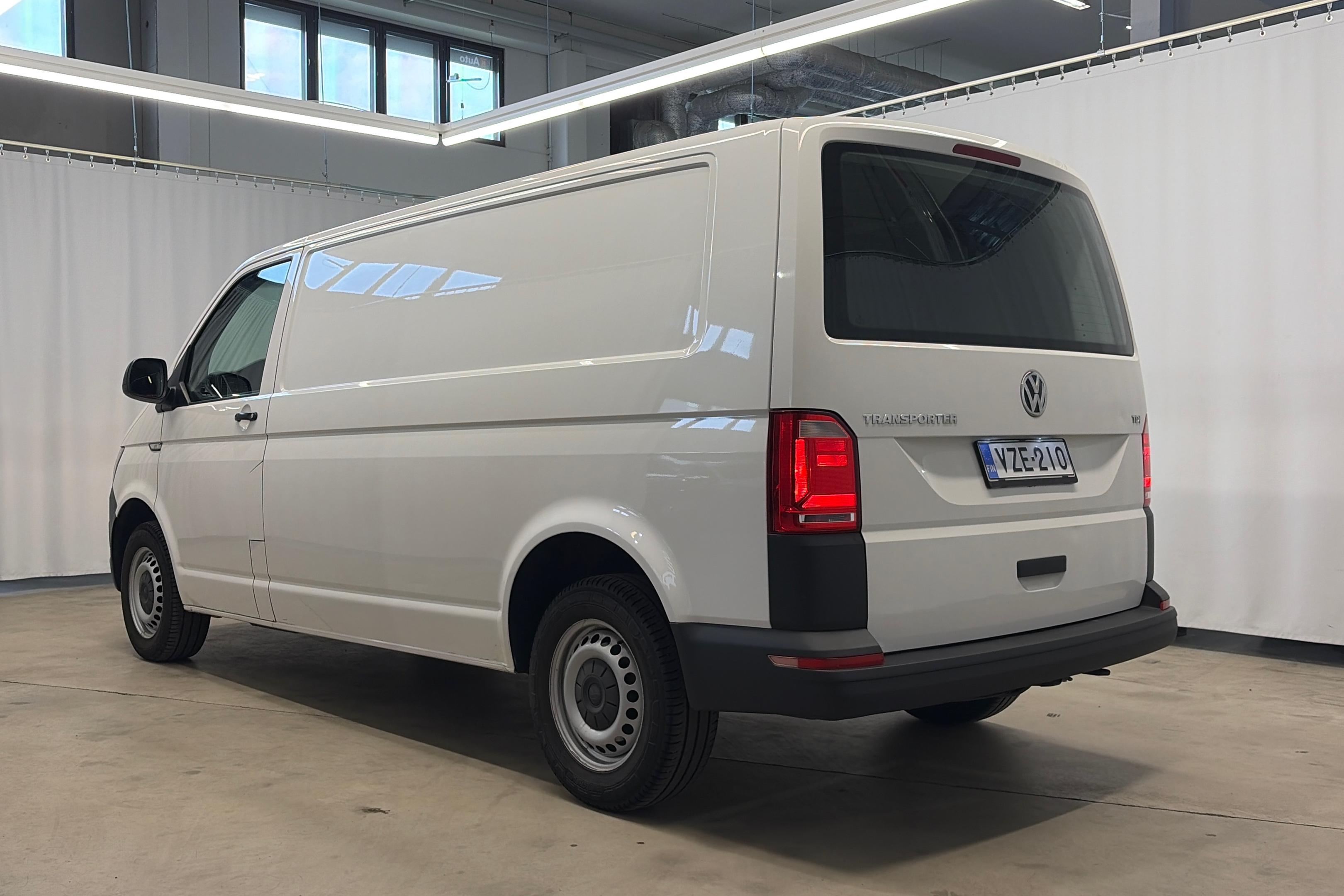 Volkswagen Transporter 2017, kuva 7/26