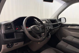 valkoinen Volkswagen Transporter 2017 kuva 11.