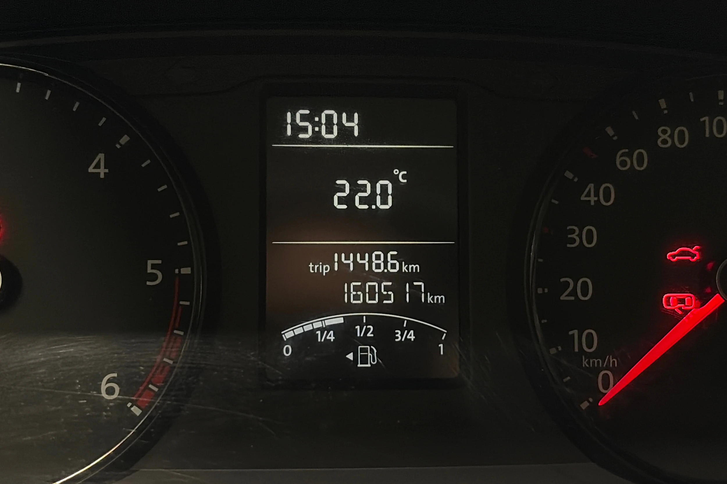 valkoinen Volkswagen Transporter 2017 kuva 16.