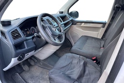 valkoinen Volkswagen Transporter 2017 kuva 3.