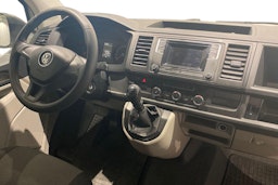 valkoinen Volkswagen Transporter 2017 kuva 9.