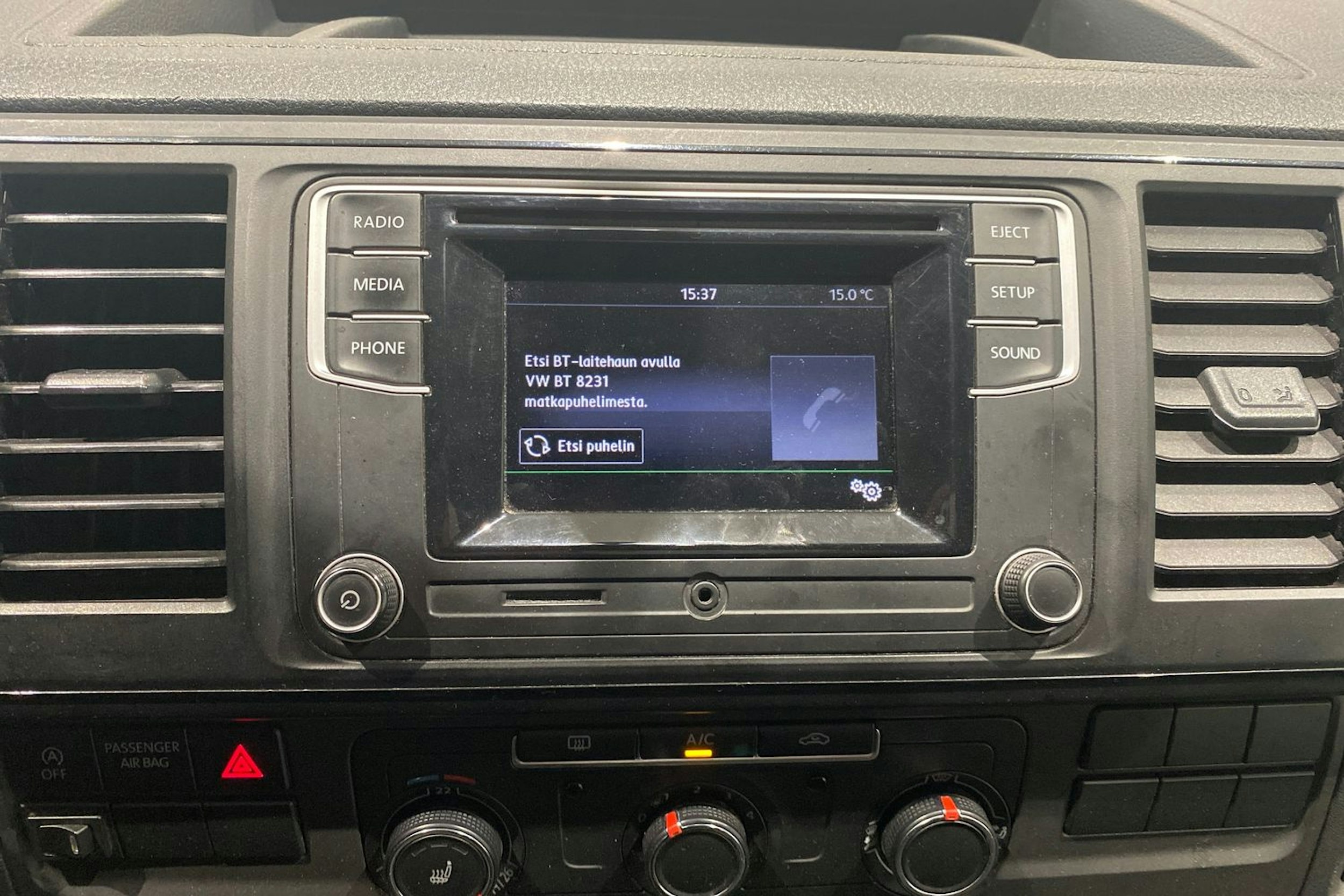 valkoinen Volkswagen Transporter 2017 kuva 17.