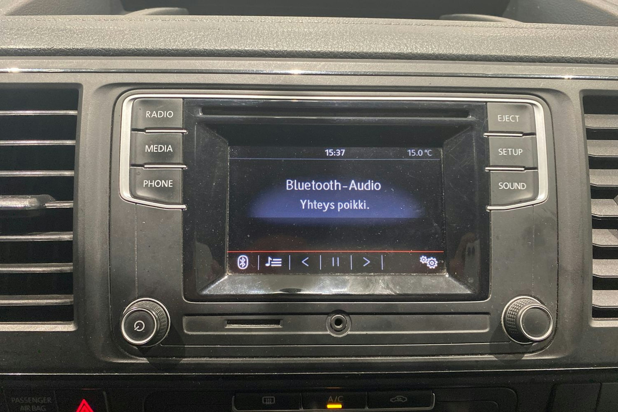 valkoinen Volkswagen Transporter 2017 kuva 18.