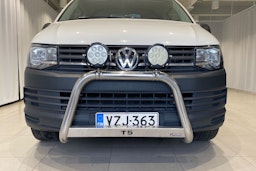 valkoinen Volkswagen Transporter 2017 kuva 25.