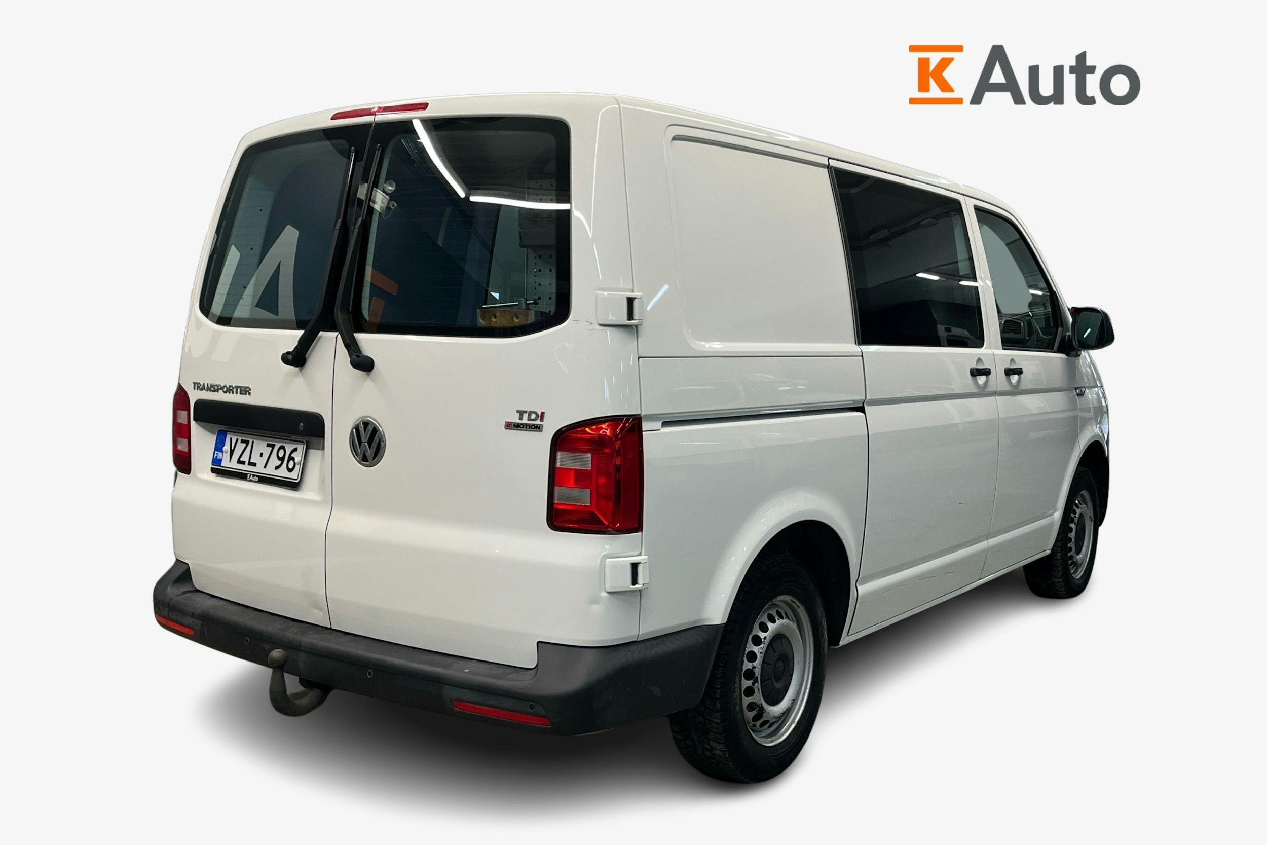 valkoinen Volkswagen Transporter 2017 kuva 2.