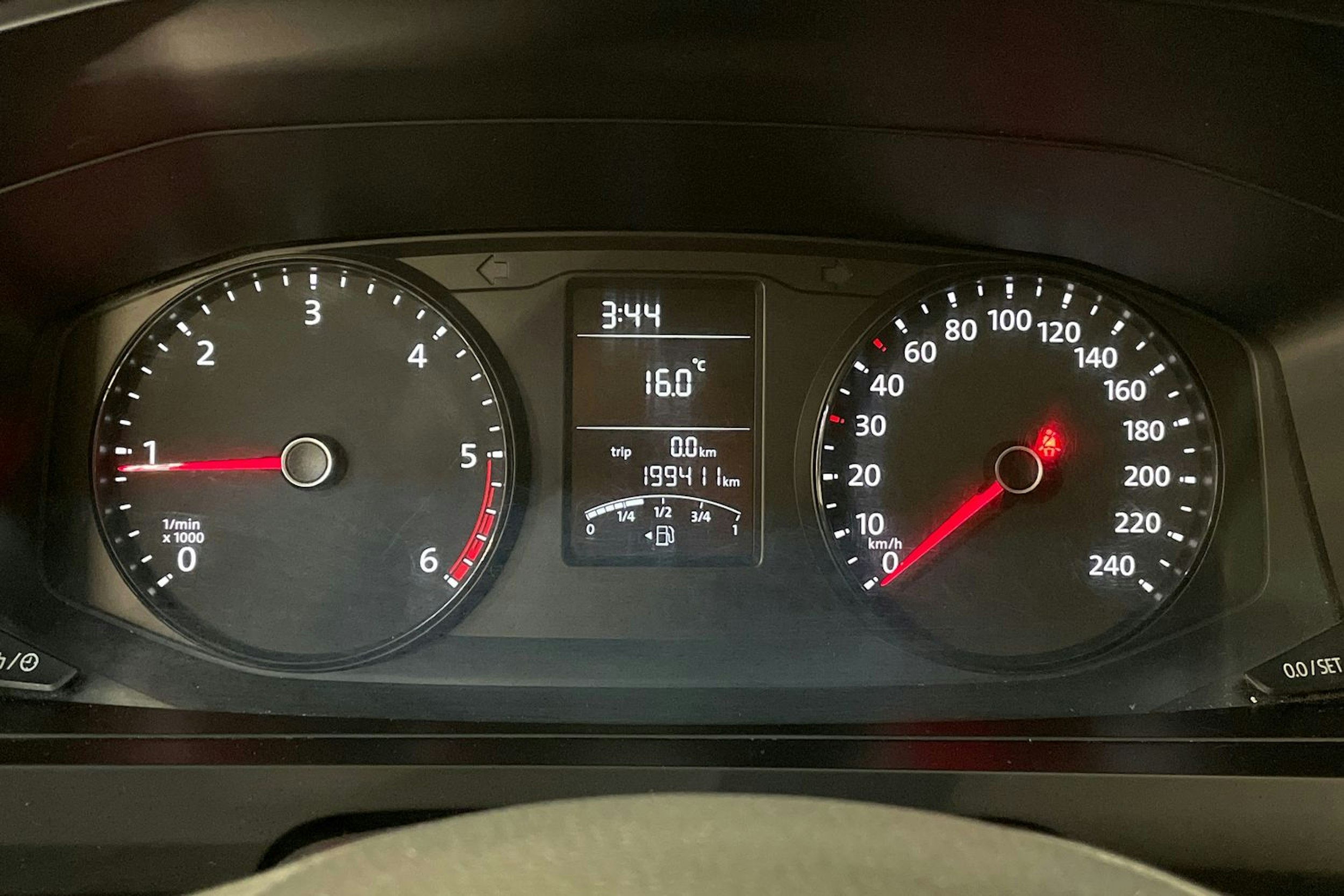 sininen Volkswagen Transporter 2017 kuva 17.