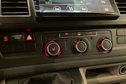 sininen Volkswagen Transporter 2017 kuva 19.