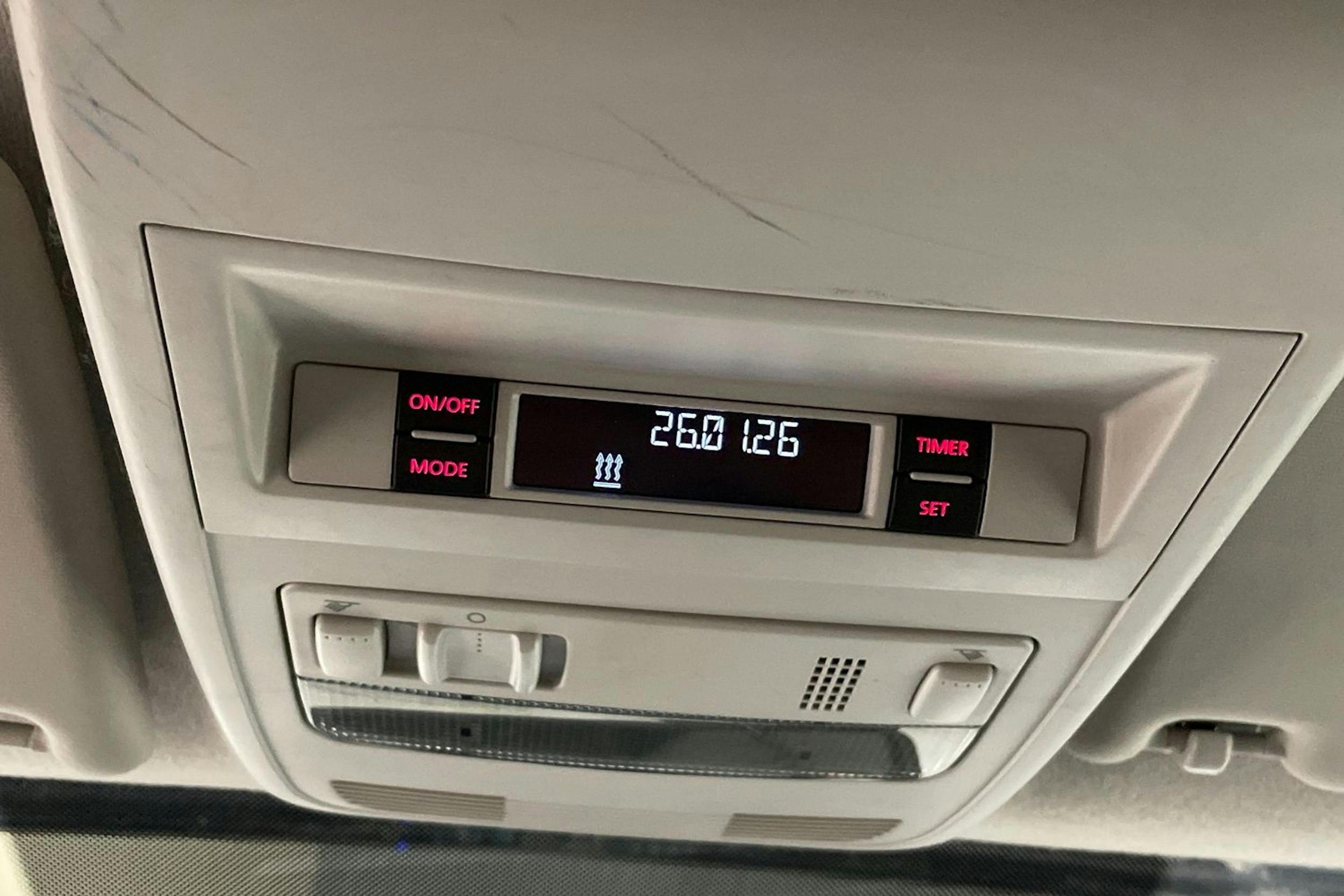 sininen Volkswagen Transporter 2017 kuva 22.