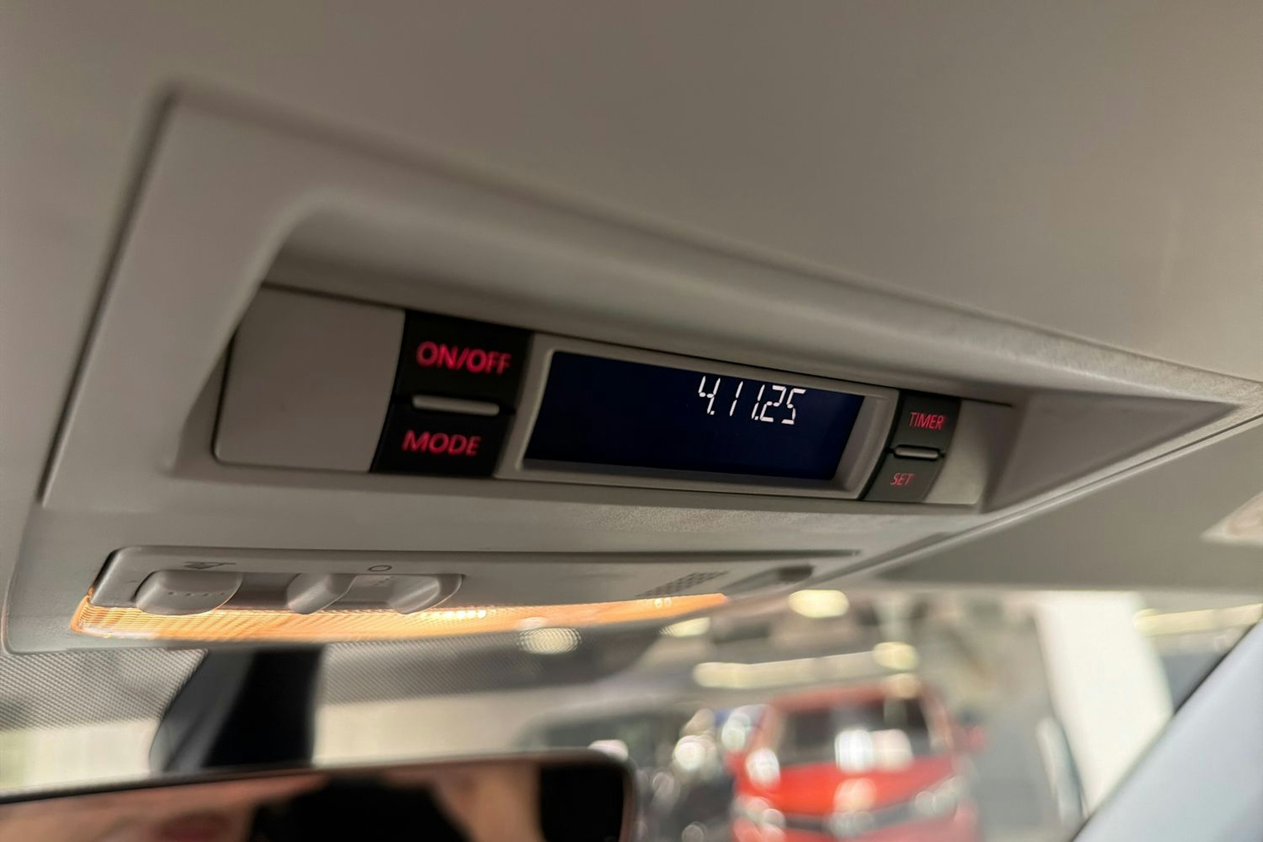 valkoinen Volkswagen Transporter 2017 kuva 19.