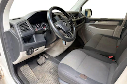 valkoinen Volkswagen Transporter 2017 kuva 3.