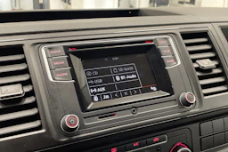 valkoinen Volkswagen Transporter 2017 kuva 18.