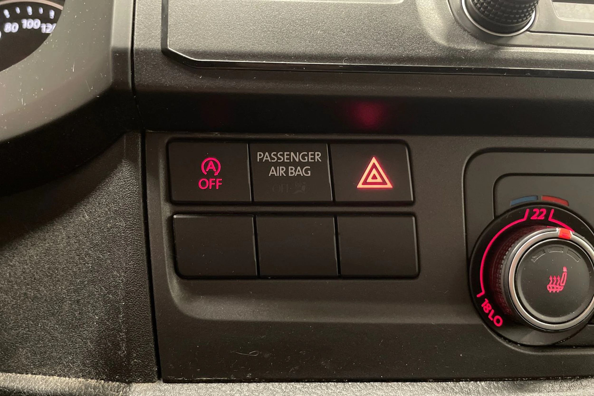 valkoinen Volkswagen Transporter 2017 kuva 22.