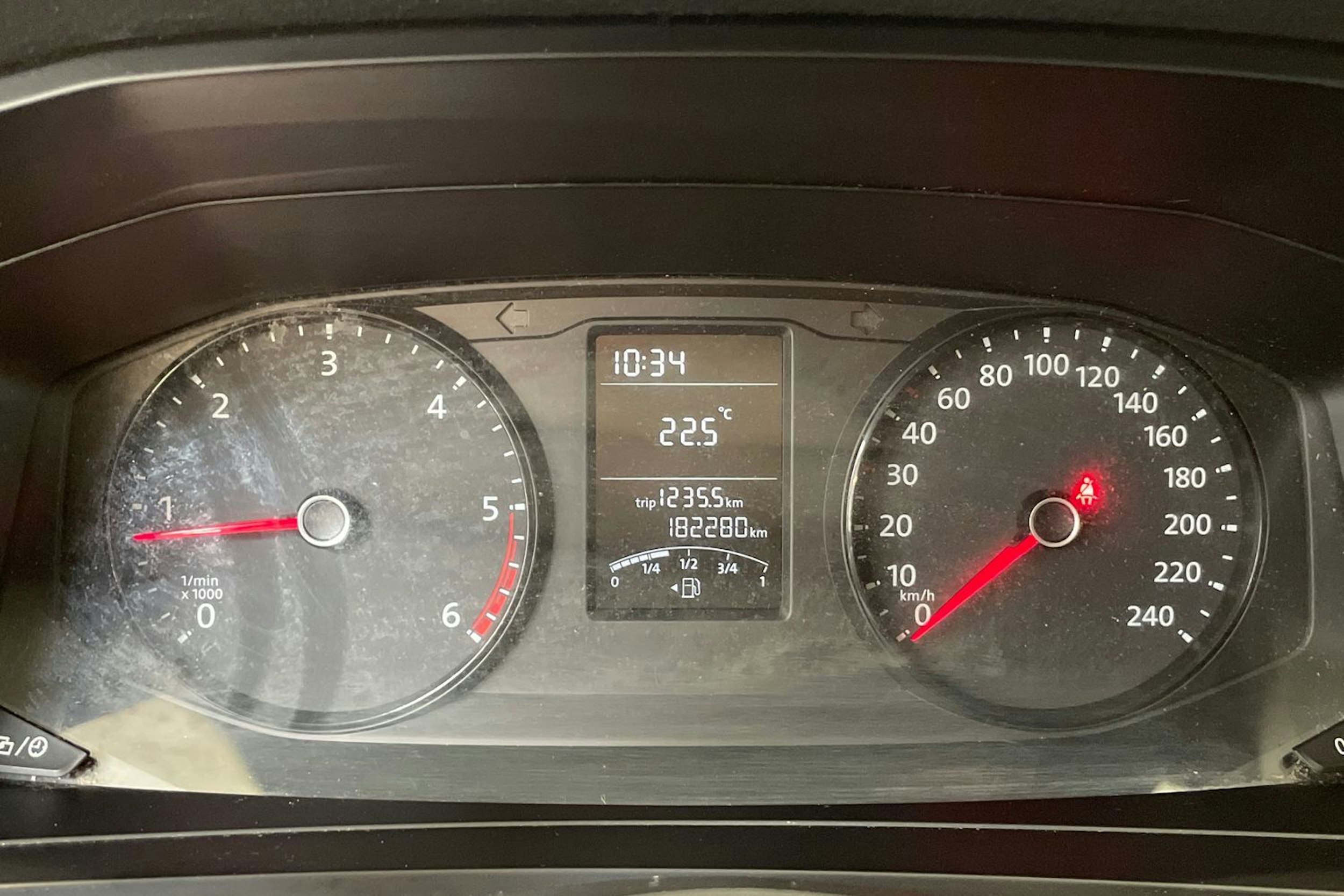 musta Volkswagen Transporter 2017 kuva 20.