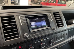 musta Volkswagen Transporter 2017 kuva 24.