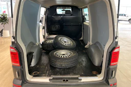 Valkoinen Volkswagen TRANSPORTER 2017 kuva 14.