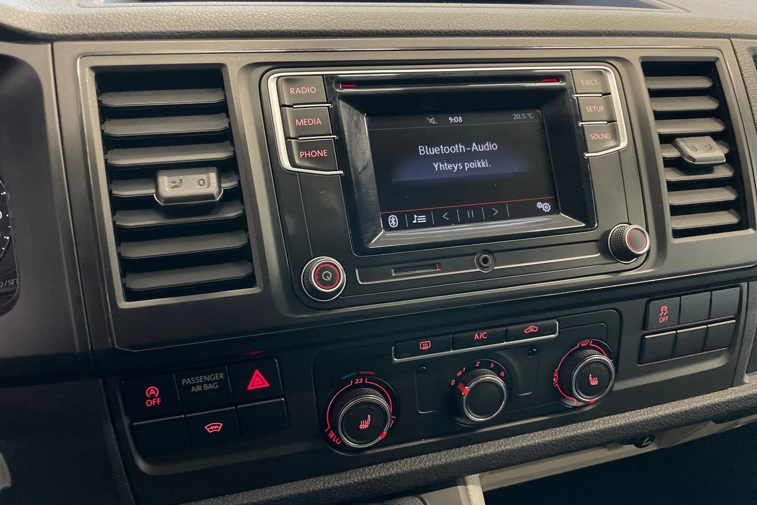 Valkoinen Volkswagen TRANSPORTER 2017 kuva 18.