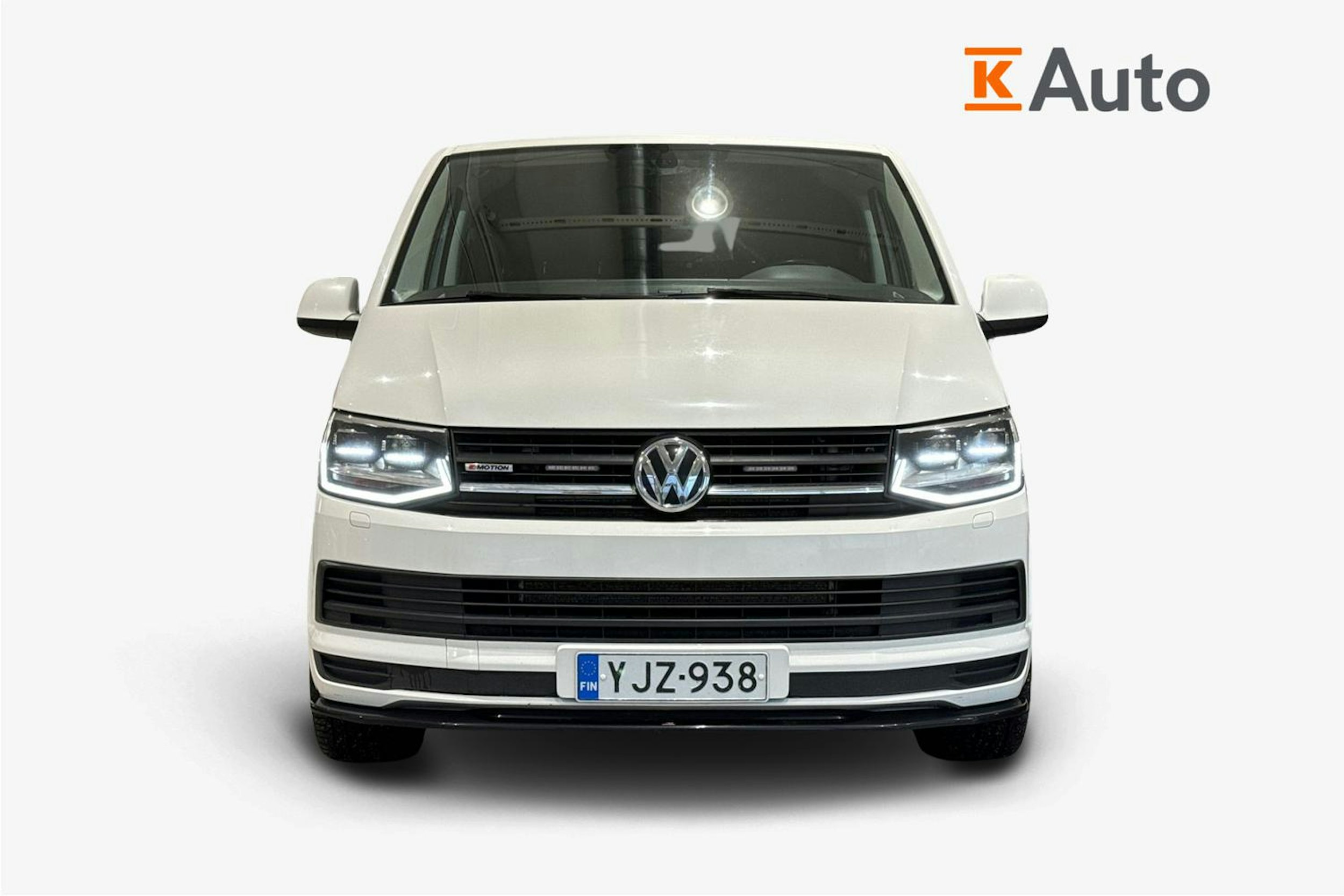 valkoinen Volkswagen Transporter 2018 kuva 4.