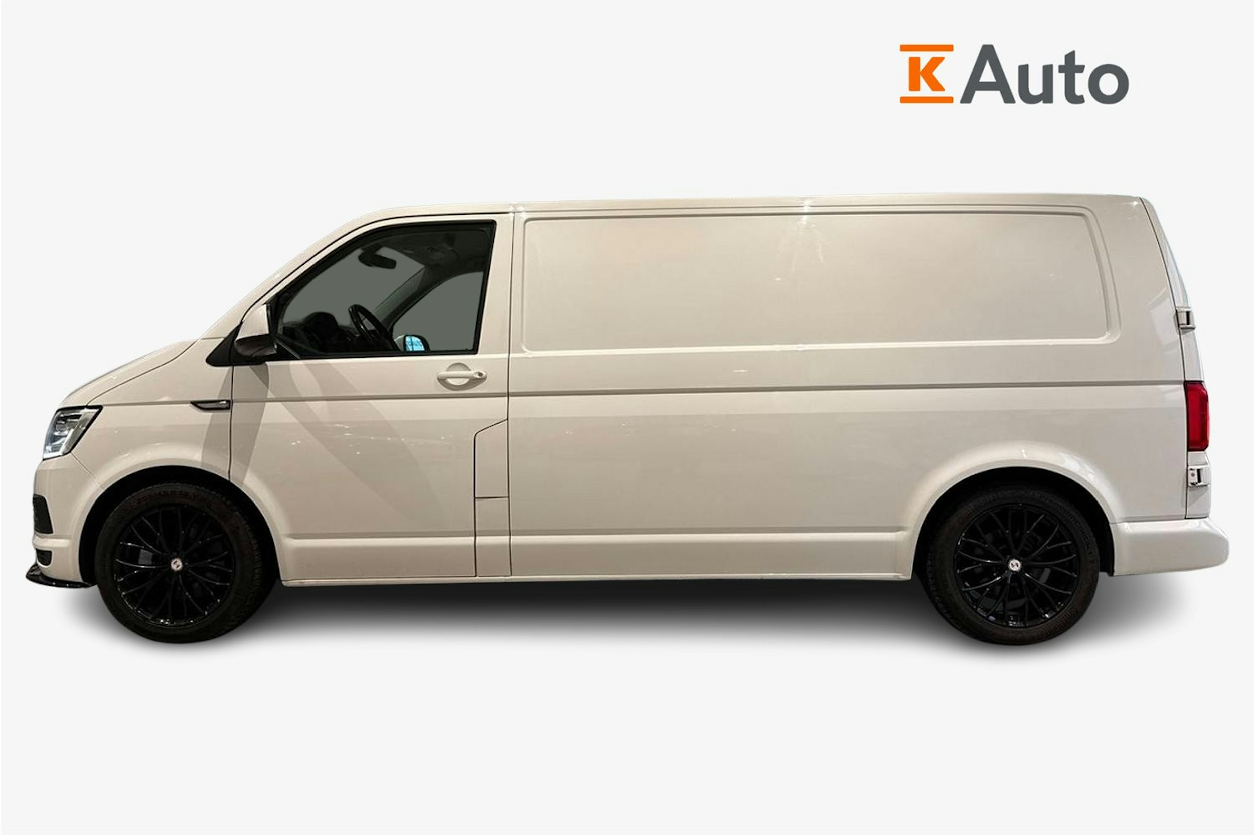 valkoinen Volkswagen Transporter 2018 kuva 5.