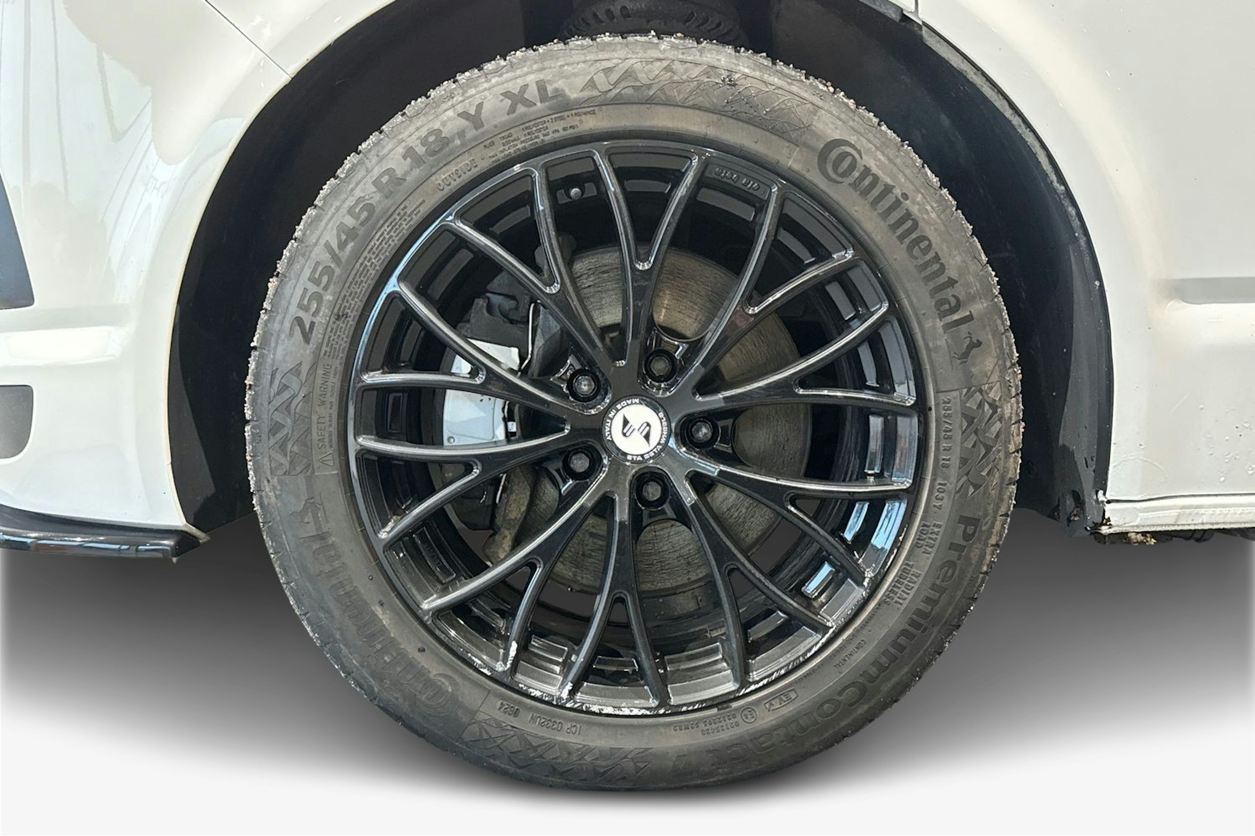 valkoinen Volkswagen Transporter 2018 kuva 8.