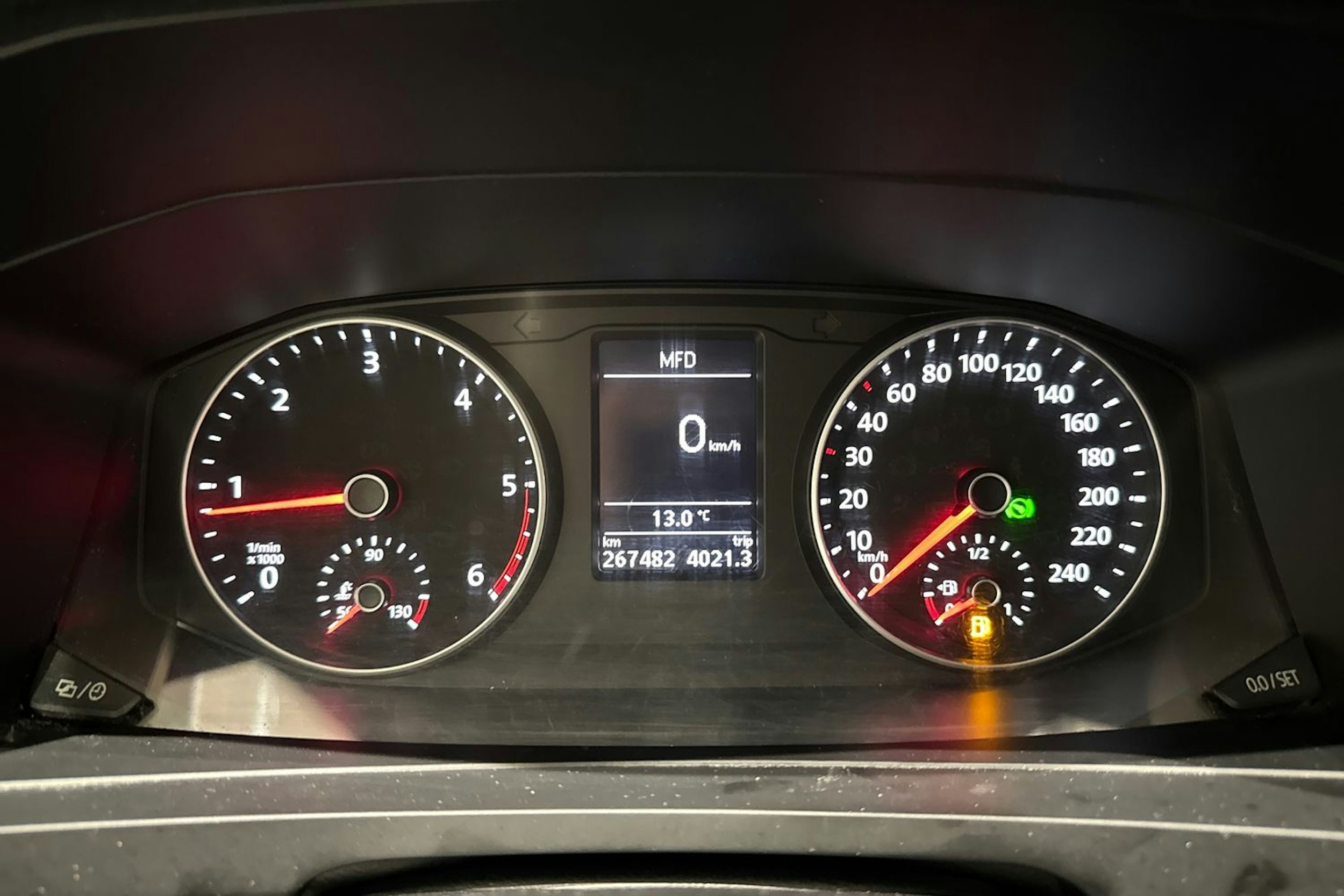 valkoinen Volkswagen Transporter 2018 kuva 12.