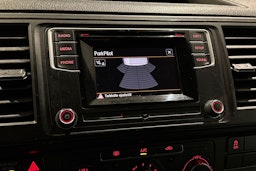 valkoinen Volkswagen Transporter 2018 kuva 13.