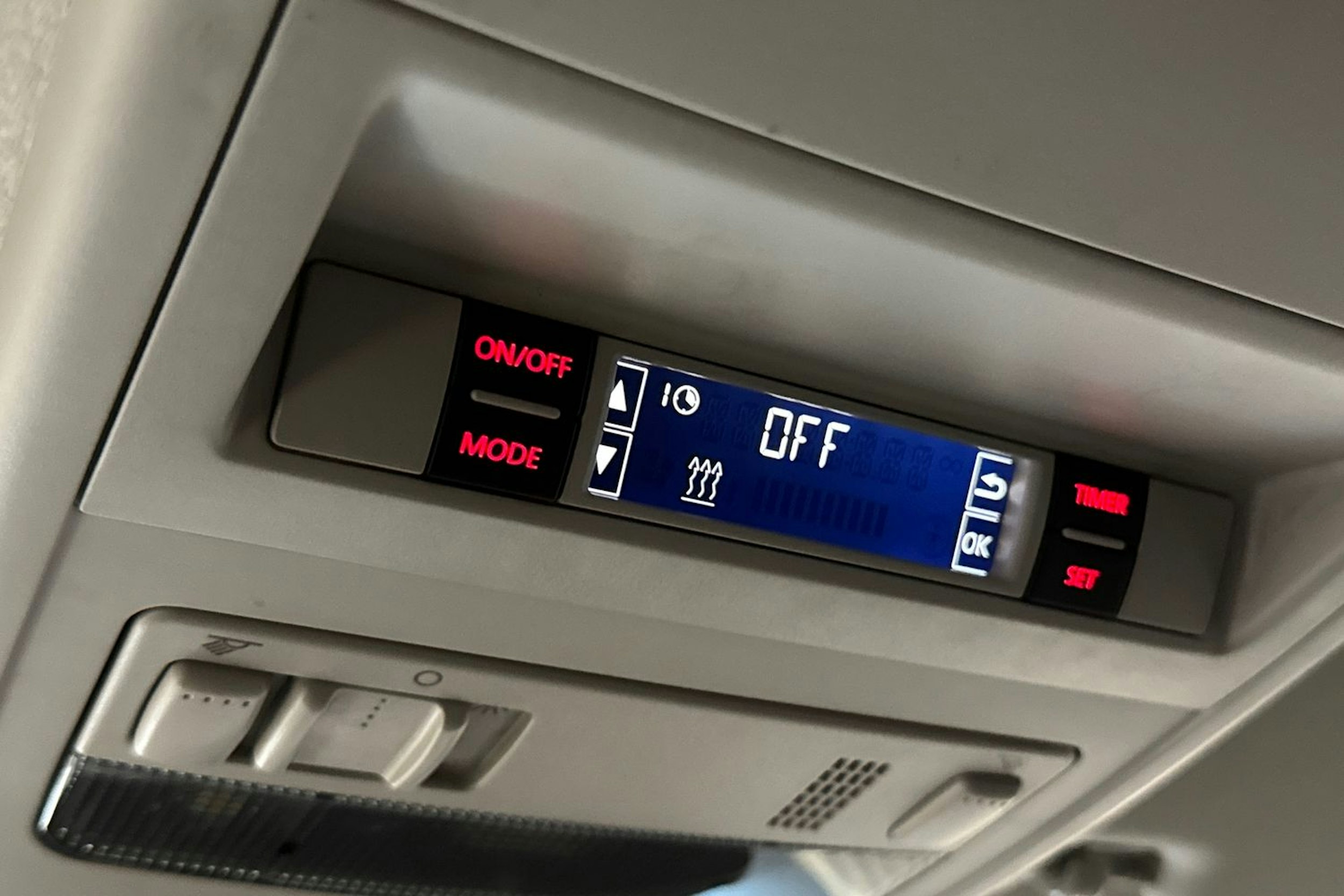 valkoinen Volkswagen Transporter 2018 kuva 16.