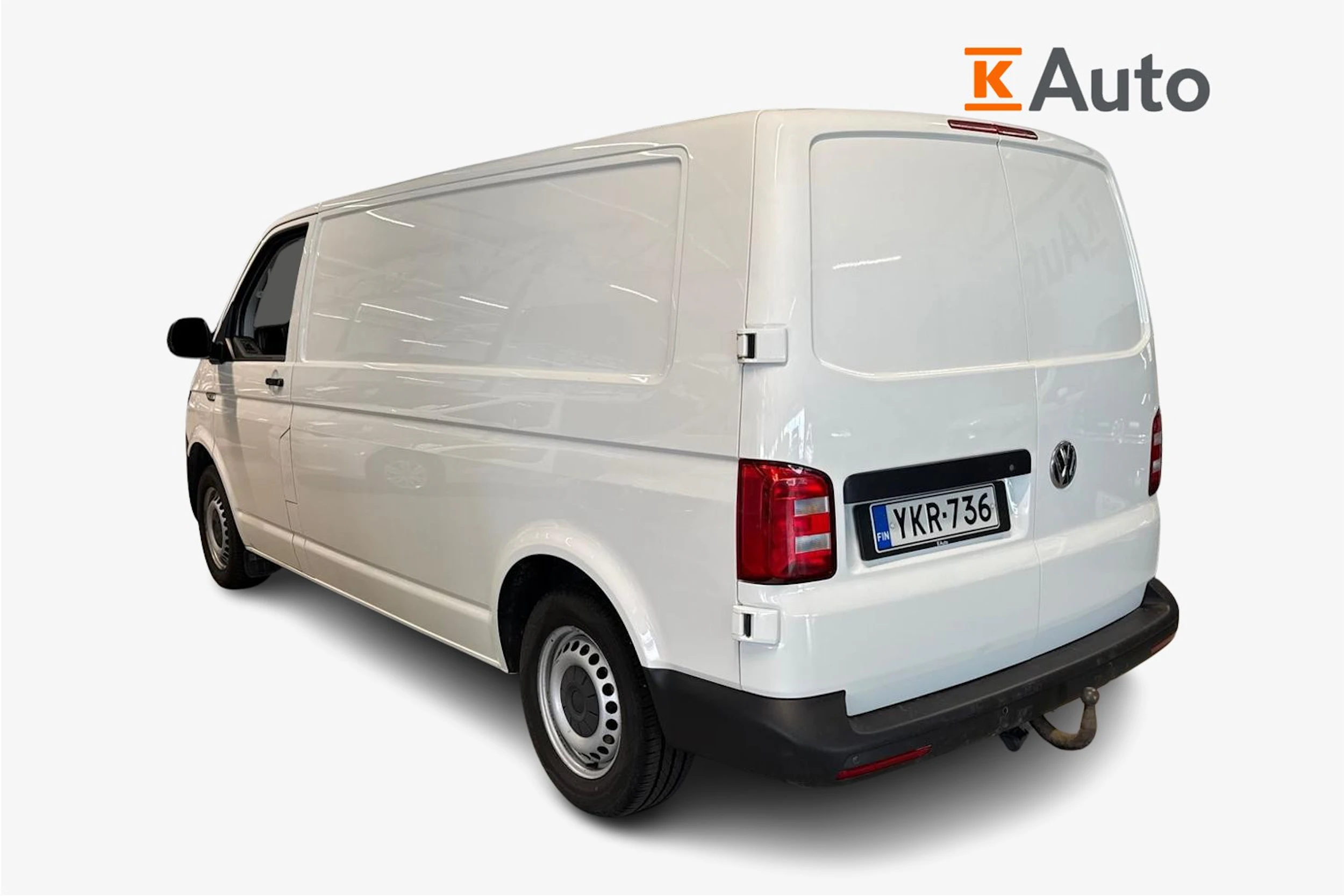 valkoinen Volkswagen Transporter 2017 kuva 2.