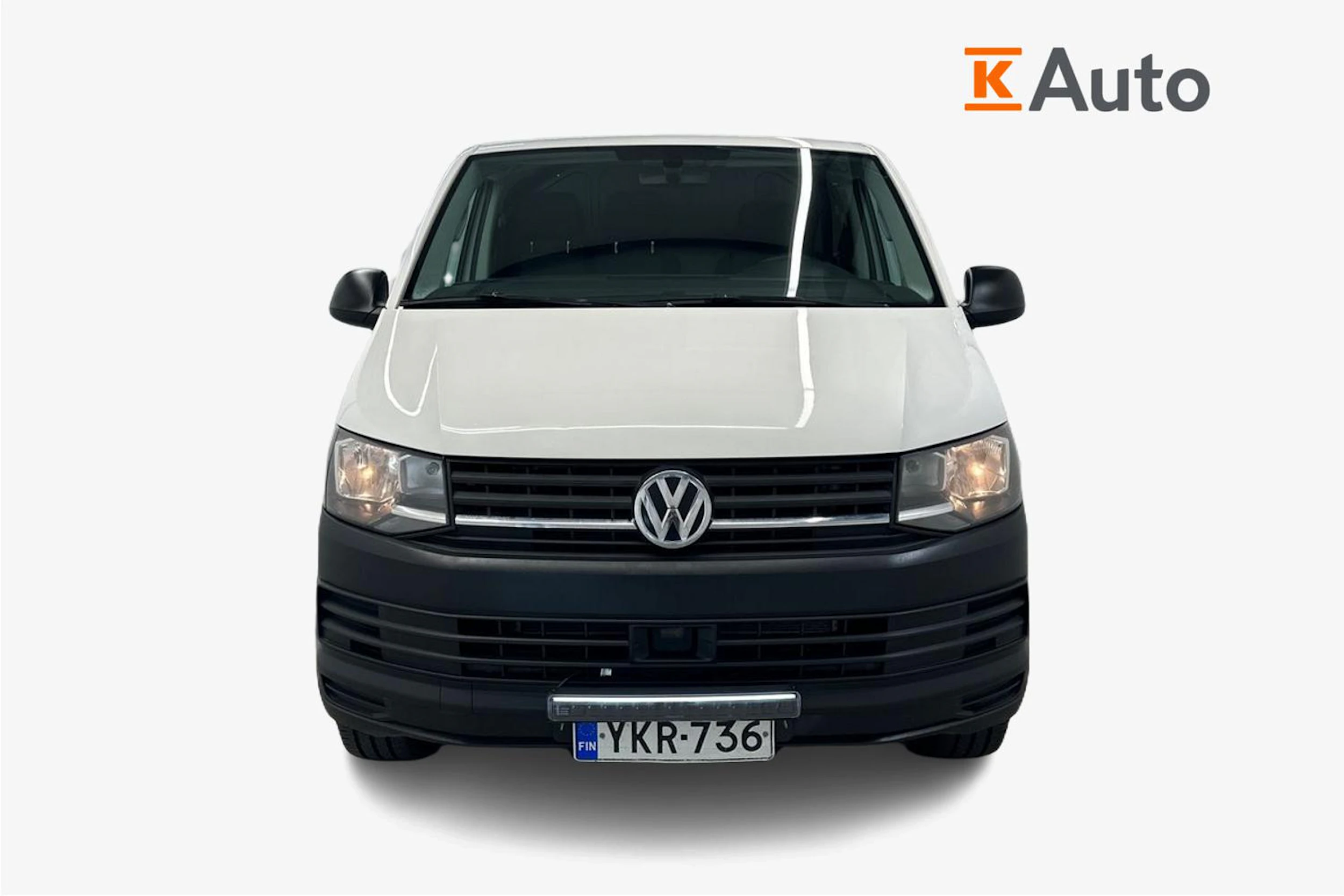 valkoinen Volkswagen Transporter 2017 kuva 4.
