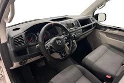 valkoinen Volkswagen Transporter 2017 kuva 6.