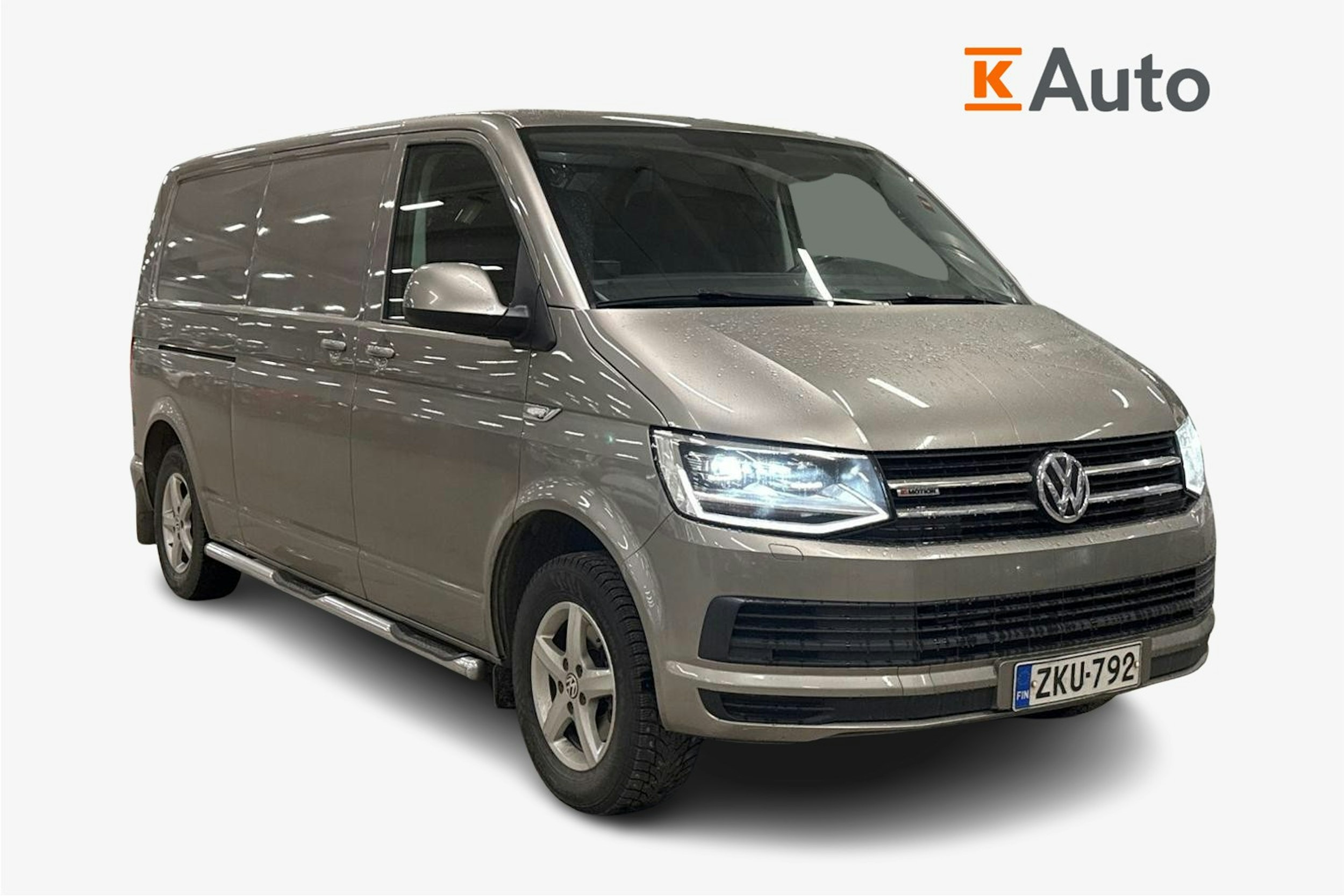 met. ruskea (beige) Volkswagen Transporter 2017 kuva 1.