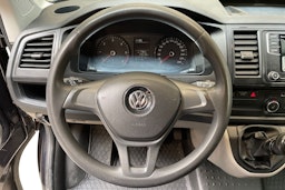 musta Volkswagen Transporter 2017 kuva 17.